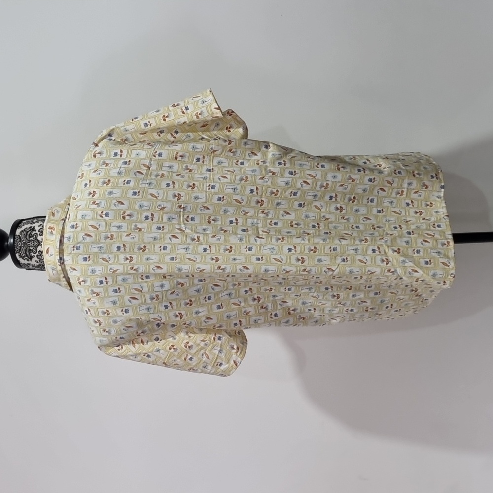 U&I, button-up top, pale yellow with floral print, size 16 - Picture 6 of 9